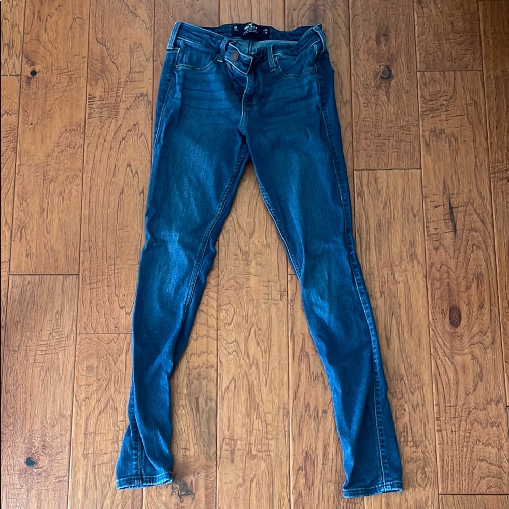 Hollister mid rise skinny jeans 26w/28l